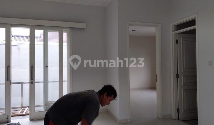 Rumah Cantik Posisi Hoek Siap Huni De Latinos Bsd 2