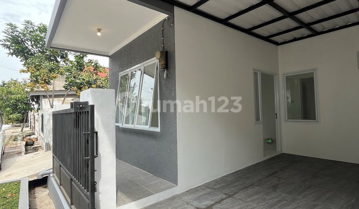 Quick Sale Beautiful House Ready to Live In Newly Renovated in Medang Quick Sale Beautiful House Ready to Live In Newly Renovated in Medang