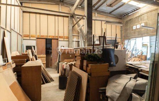 Workshop Furniture Gudang di Daerah Kalideres Jakarta Barat