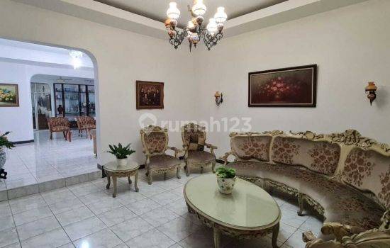 Rumah Sangat Rapih Dan Terawat, Akses Mudah Lokasi Strategis Kayu Putih Jakarta Timur