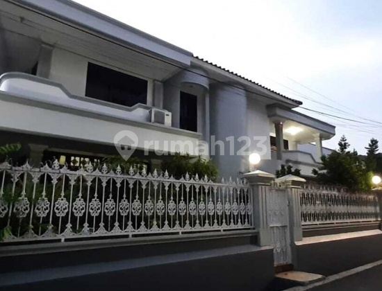 Rumah Sangat Rapih Dan Terawat, Akses Mudah Lokasi Strategis Kayu Putih Jakarta Timur