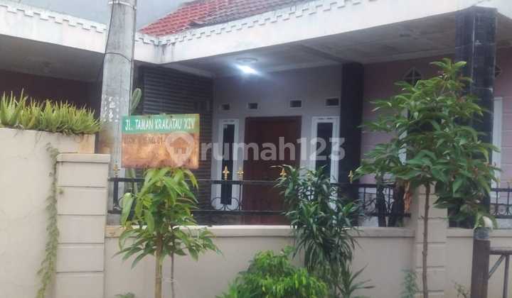 Dijual Rumah Hook di Puri Cendana