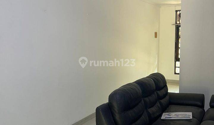 Di Jual Rumah Unik, Jalan Lebar, Bintaro Jaya Sektor 3, Strategis 2