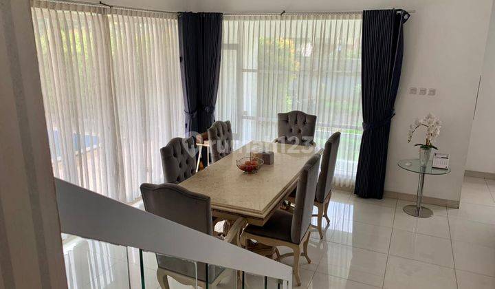 Rumah cantik strategis 