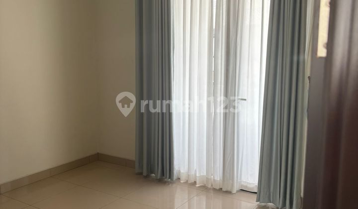 Rumah Minimalis Modern di Cluster Regina Summarecon Crown Gading Bekasi 2