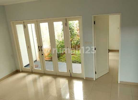 Rumah Strategis Siap Huni di Harapan Indah Boulevard Hijau Bekasi