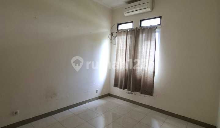 Nice &amp; Ready-to-Live House in Aralia Cluster, Harapan Indah, Bekasi 2