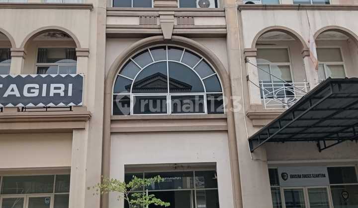 Ruko Luas Strategis di Galaxy Bekasi Jawa Barat