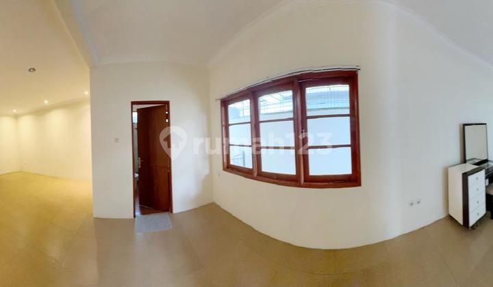 Rumah Rapih Siap Huni di Cluster Madrid Modernland 2