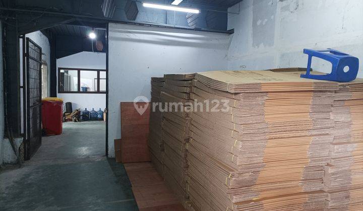 Pabrik di kamal muara kayu besar - Jakarta utara 13