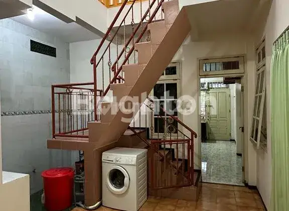 Jual Rumah 1,5 Lantai Lokasi Jl. Perunggu, Sulfat Malang 6