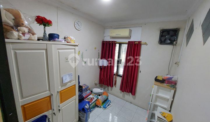 Rumah Butuh Minim Renovasi SHM Taman Palem Jakarta Barat