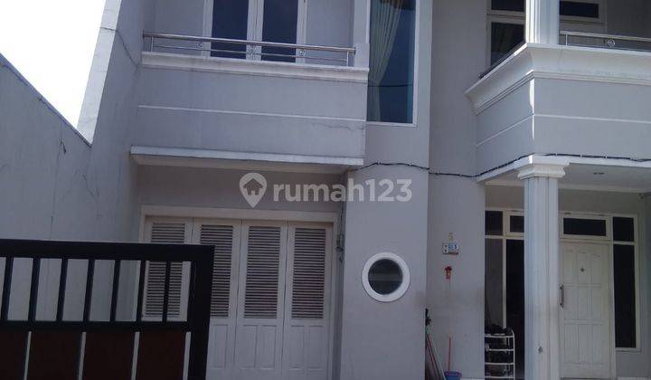 Rumah 2 Lantai Pusat Kota Jakarta Selatan 1