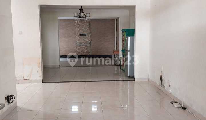 Di Jual Rumah Bagus 2 Lantai di Cluster Aralia Harapan Indah Bekasi Barat 2