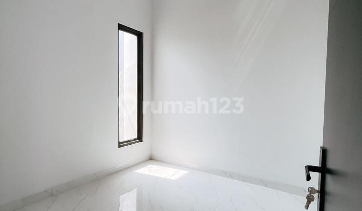 Dijual Rumah Scandinavian 2 Lt Plus Kompor Tanam di PUP Sektor V 2