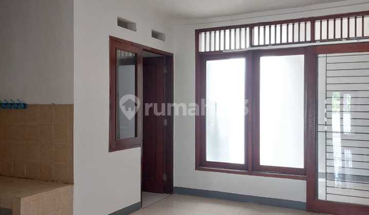 Disewakan Rumah Nyaman di Cluster Aralia - Harapan Indah 2