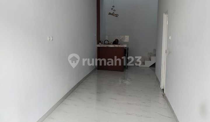 Dijual Rumah 2 Lantai Bangunan Baru, Siap Huni- Harapan Indah 2