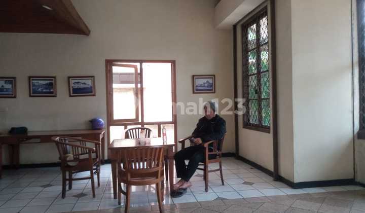 Rumah Tua Hanya Hitung Tanah Cocok Untuk Usaha Dan Rumah Tinggal Di Cihampelas Bandung  1