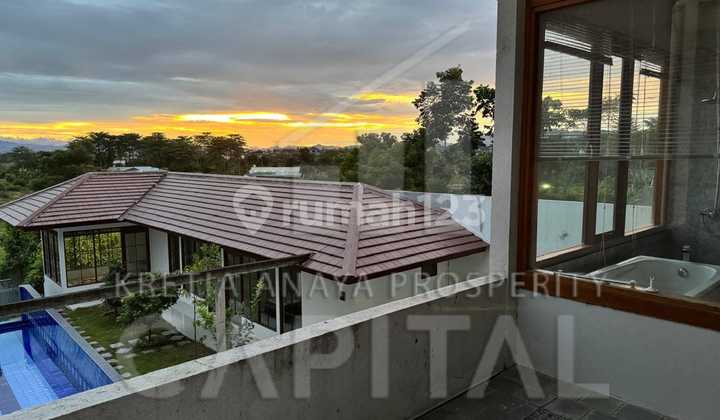 Rumah View Danau dan Ada Kolam Renang di Tatar Mayang Sunda Kota Baru Parahyangan