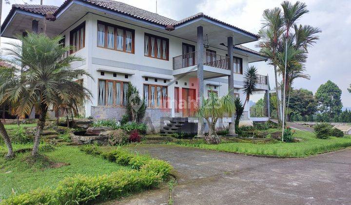 Good Invest .. Dijual Hanya Hitung Tanah .. Villa di Sayap Setiabudi 1