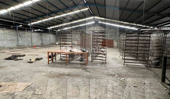 3 Unit Bangunan Gudang di Mainroad Ciparay 1