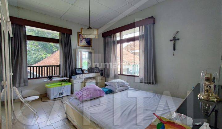 Best Deal.. Rumah Luas di Trunojoyo Sayap Riau, Bandung 2