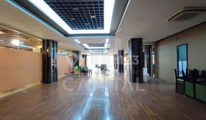 Ruang Usaha Lux di Cihampelas - Lokasi Ramai, Parkir Luas!