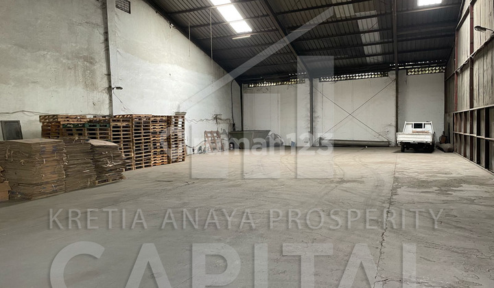 Main Road Warehouse Moh. Toha Bandung Near Toll Access Main Road Warehouse Moh. Toha Bandung Near Toll Access