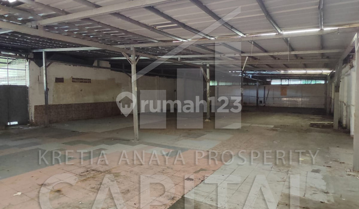 Gudang Strategis Dalam Komplek Pergudagan di Tengah Kota Bandung