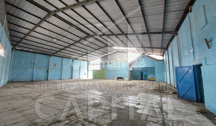 Warehouse and Office Strategically Located on Main Road in Central Cimahi Warehouse and Office Strategically Located on Main Road in Central Cimahi