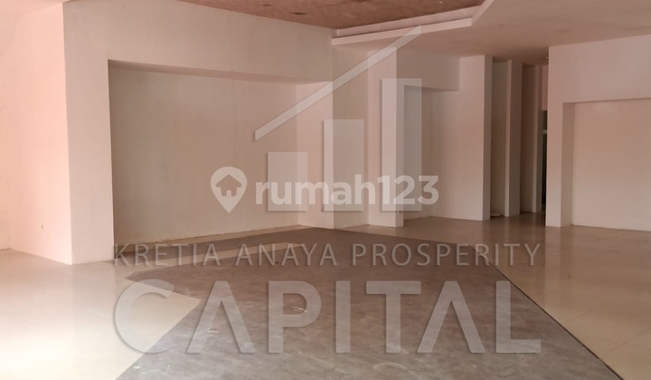 Ruang Usaha Strategis Tengah Kota di Veteran Bandung