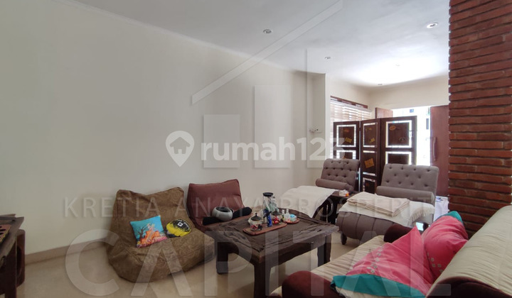 Rumah Cantik dan Nyaman di Setraduta Bandung