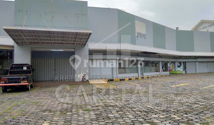 Hot Listing - Tanah & Bangunan Strategis Jalan Surapati