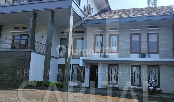 Rumah Full Furnished Dengan Taman Luas Di Area Setiabudi, Bandung 1