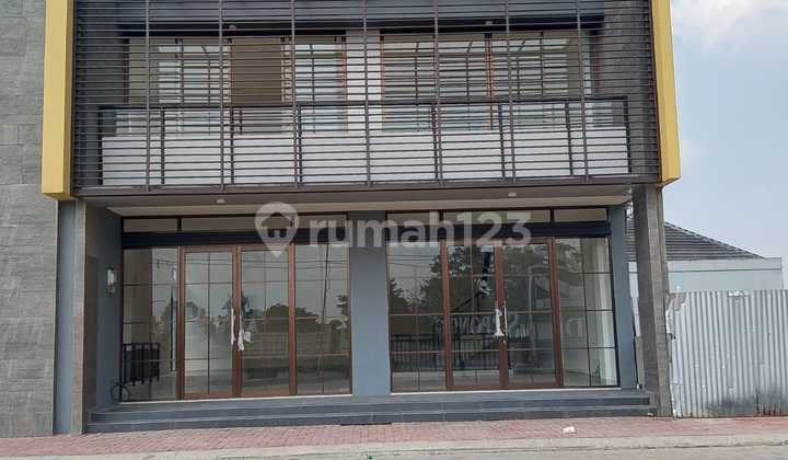 Ruko lebar 9 dan 4 lantai The Best Boulevard di Raya Serpong Tangerang