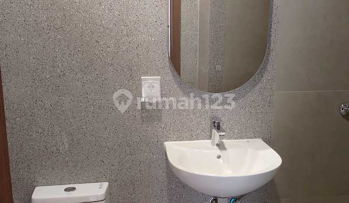 Rumah Cantik Strategis dekat St Intermoda BSD