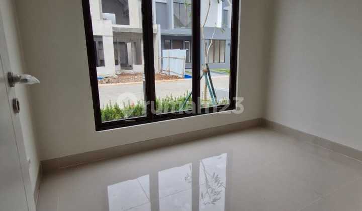 Rumah Cantik siap huni di Paramount Petals Cikupa Tangerang 1