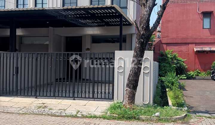 Rumah Cantik Asri Aman Nyaman dekat Mall SMS Gading Serpong