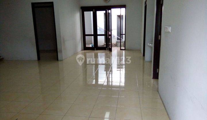 For Sale Rumah Bagus Siap Huni di Singgasana Pradana 1