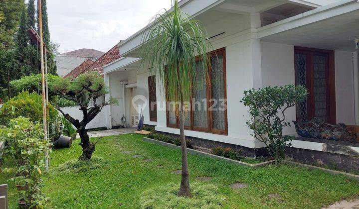 Prime Location Rumah Terawat di Area Gatot Subroto 1