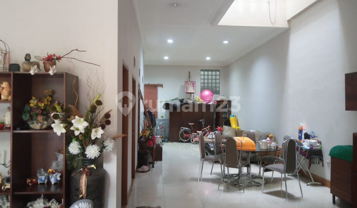 Rumah Ajib Pasti Bawa Hoki di Lokasi Super Sayap Dago Bandung