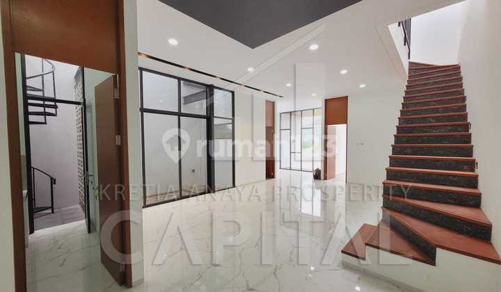 Rumah Baru Yang Pasti Menawan Hatimu di Setraduta Grande Dekat Kampus Maranatha dan Tol Pasteur 2