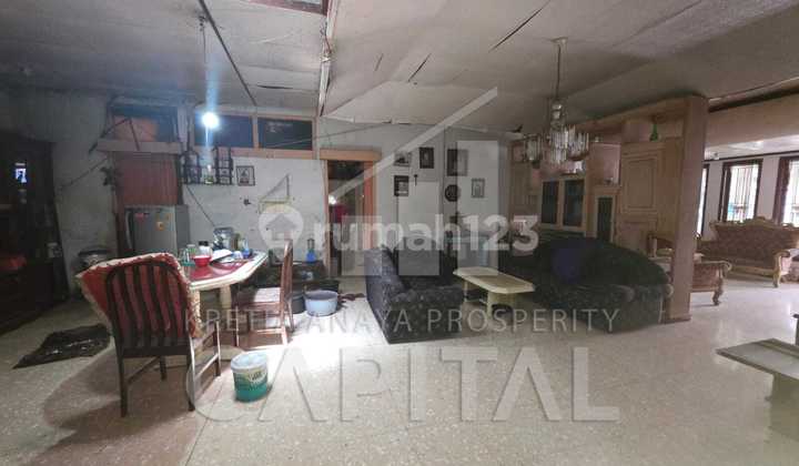 Land Counting House in the Twin Area of Mohamad Toha Can Be Rebuilt into 3-4 Houses