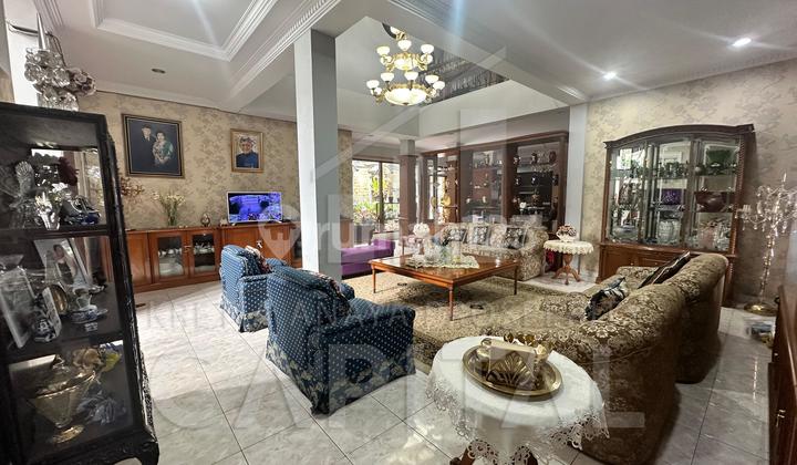 Cocok Banget Buat Keluarga Besar Rumah Bagus Dua Lantai di Jalan Abadi Sayap Setiabudi 2