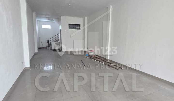 Ruko 3 Lantai Lokasi Strategis di Holis Mainroad Sangat Cocok Untuk Usahamu Ruko 3 Lantai Lokasi Strategis di Holis Mainroad Sangat Cocok Untuk Usahamu