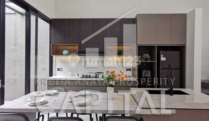 Rumah Baru Renovasi dengan Ruang Keluarga yang Luas di Tatar Mayangsunda Kota Baru Parahyangan 2