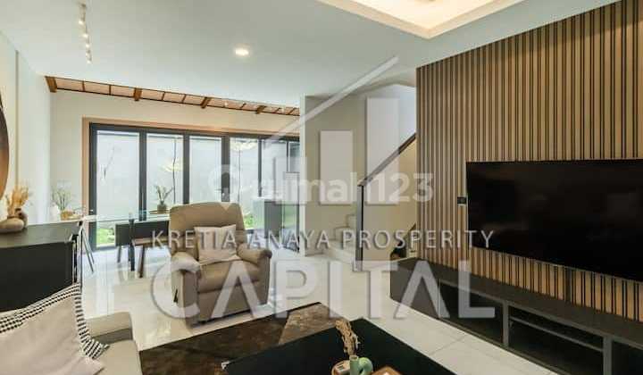 Neat and Well-Maintained Fully Furnished House in Kota Baru Parahyangan 2
