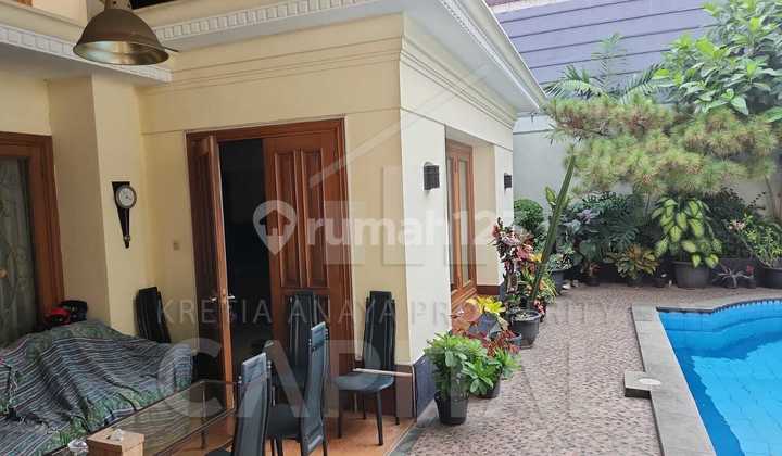 Beautiful Semi-Classic House Ready to Occup in Pondok Indah Area, South Jakarta, Definitely Worth Considering as Your Choice 2