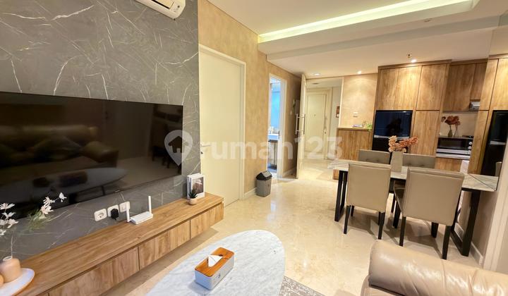 Bangun Pagi dengan Garden View! 2Br Landmark Residence Fully Furnished, Nego Tipis