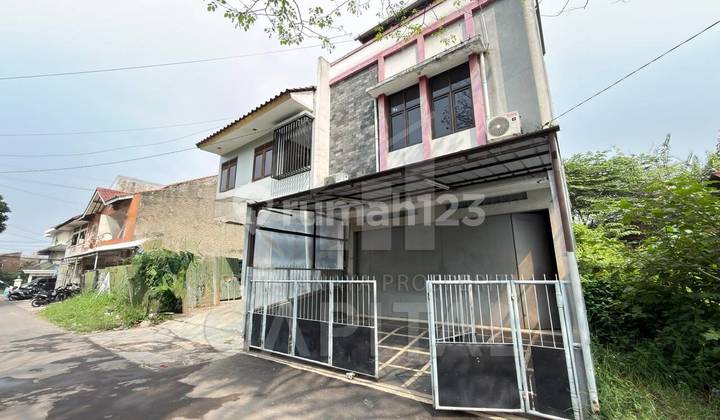 Nice 3-story shop house in Jatipermai, Inhoftank Wing, Soekarno Hatta and Mohamad Toha. Nice 3-story shop house in Jatipermai, Inhoftank Wing, Soekarno Hatta and Mohamad Toha.